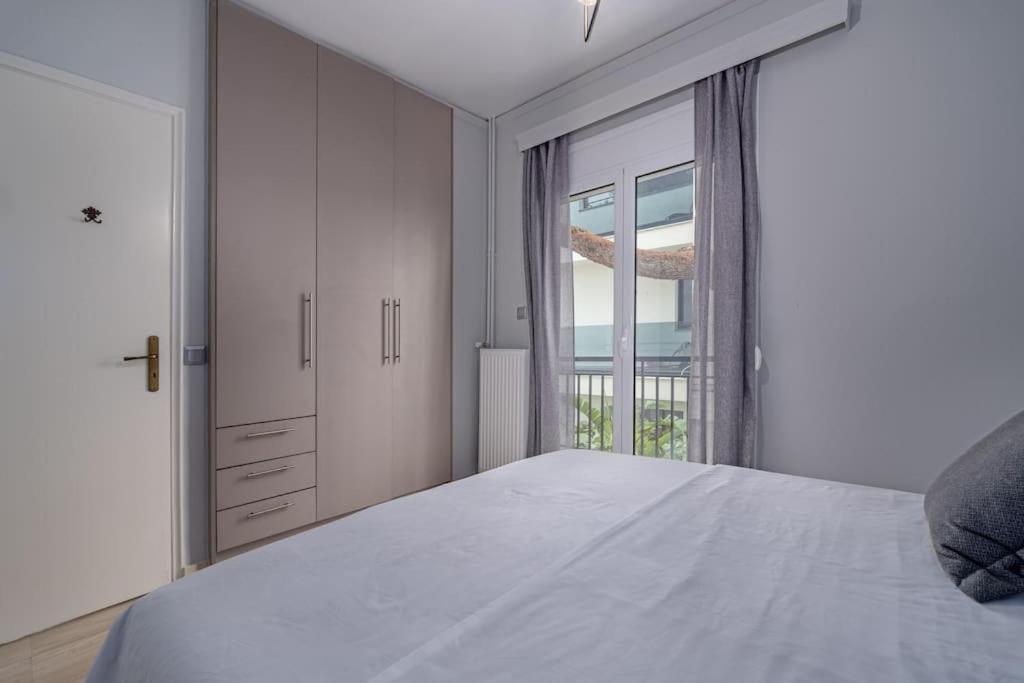 Peaceful 2 Bedroom In Glyfada Center Aten Exteriör bild